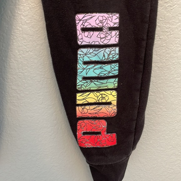 Puma: black sweatpants - Picture 4 of 4